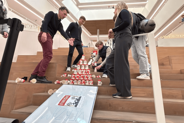 Studenten bouwen indrukwekkende Rube Goldbergmachine