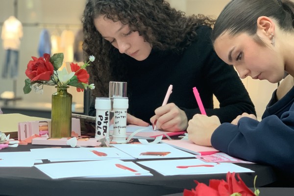 Liefde in de praktijk: studenten Communicatie brengen woorden tot leven
