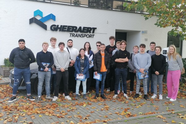 Studenten Transport & Logistiek bezoek Transport Gheeraert