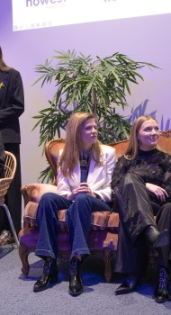 De Lotties: eerstejaars Communicatie vieren hun eerste podcasts